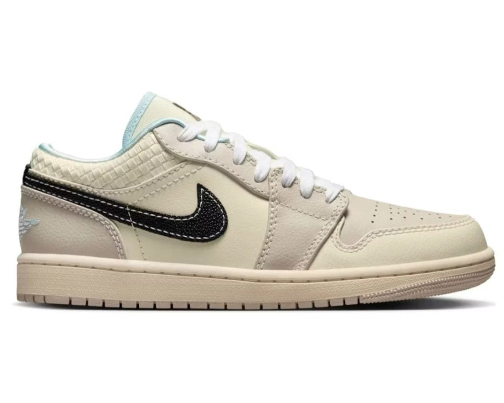 Air Jordan 1 Low SE « Sanddrift / Glacier Blue » – Édition Premium Neutral Leather | Luxe Suisse