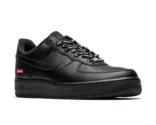Buty sportowe Nike x Supreme Air Force 1 Low „Mini Box Logo Black” – minimalizm. Moc. Prestiż. | Luxem Swiss