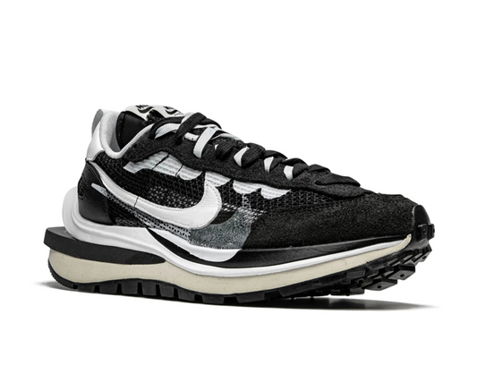 Nike x sacai VaporWaffle "Black White" sneakers