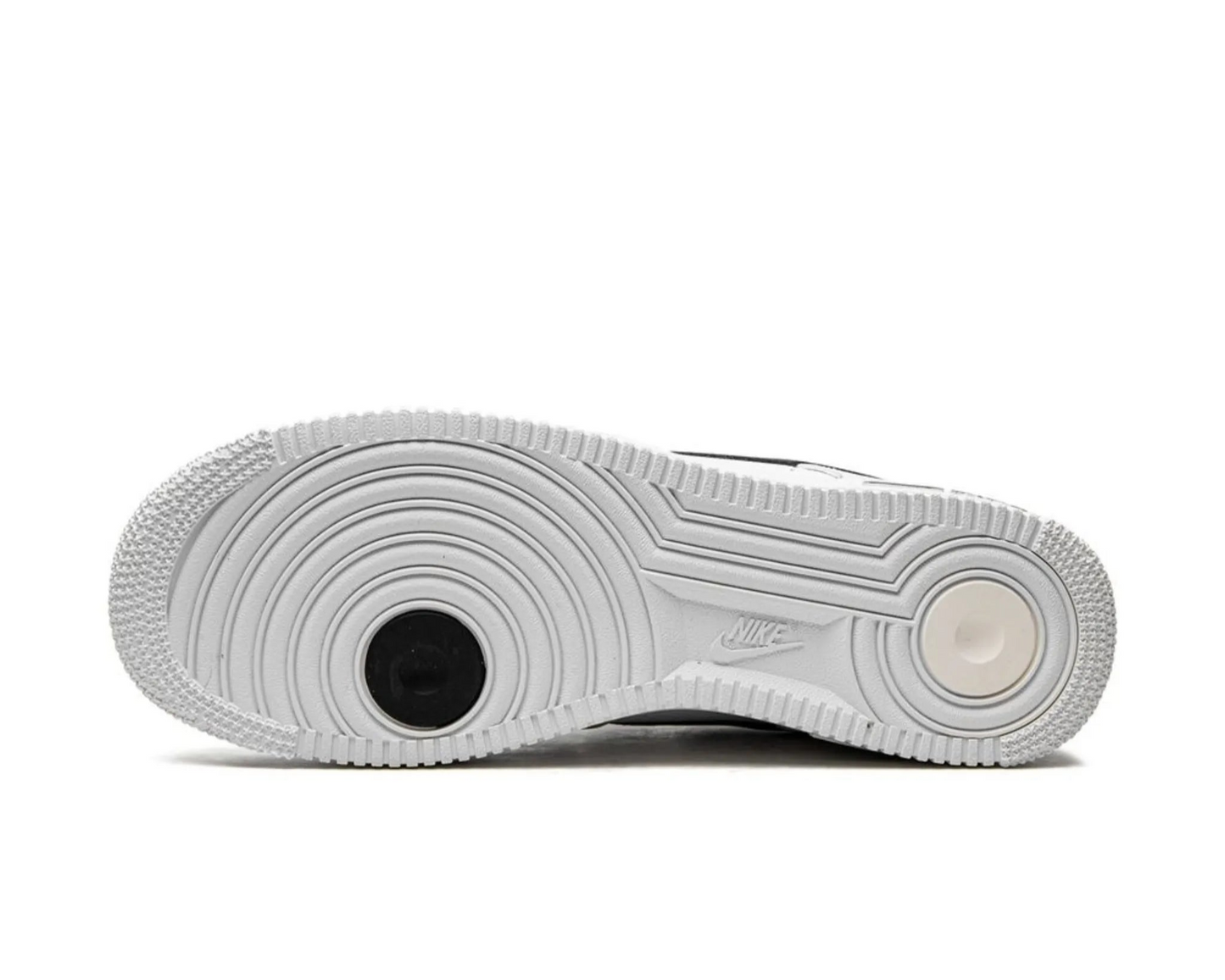 Baskets Nike Air Force 1 '07 LV8 « Blanc/Noir » – Un héritage monochrome sublimé | Luxem Swiss