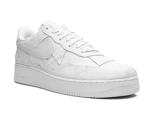 Buty sportowe Nike x Billie Eilish Air Force 1 Low „Triple White” – zrównoważony rozwój spotyka się z ulicznym luksusem | Luxem Swiss