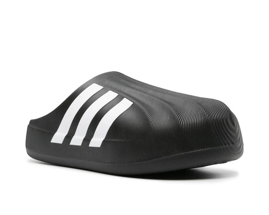 Klapki adidas Superstar z noskiem w kształcie muszli