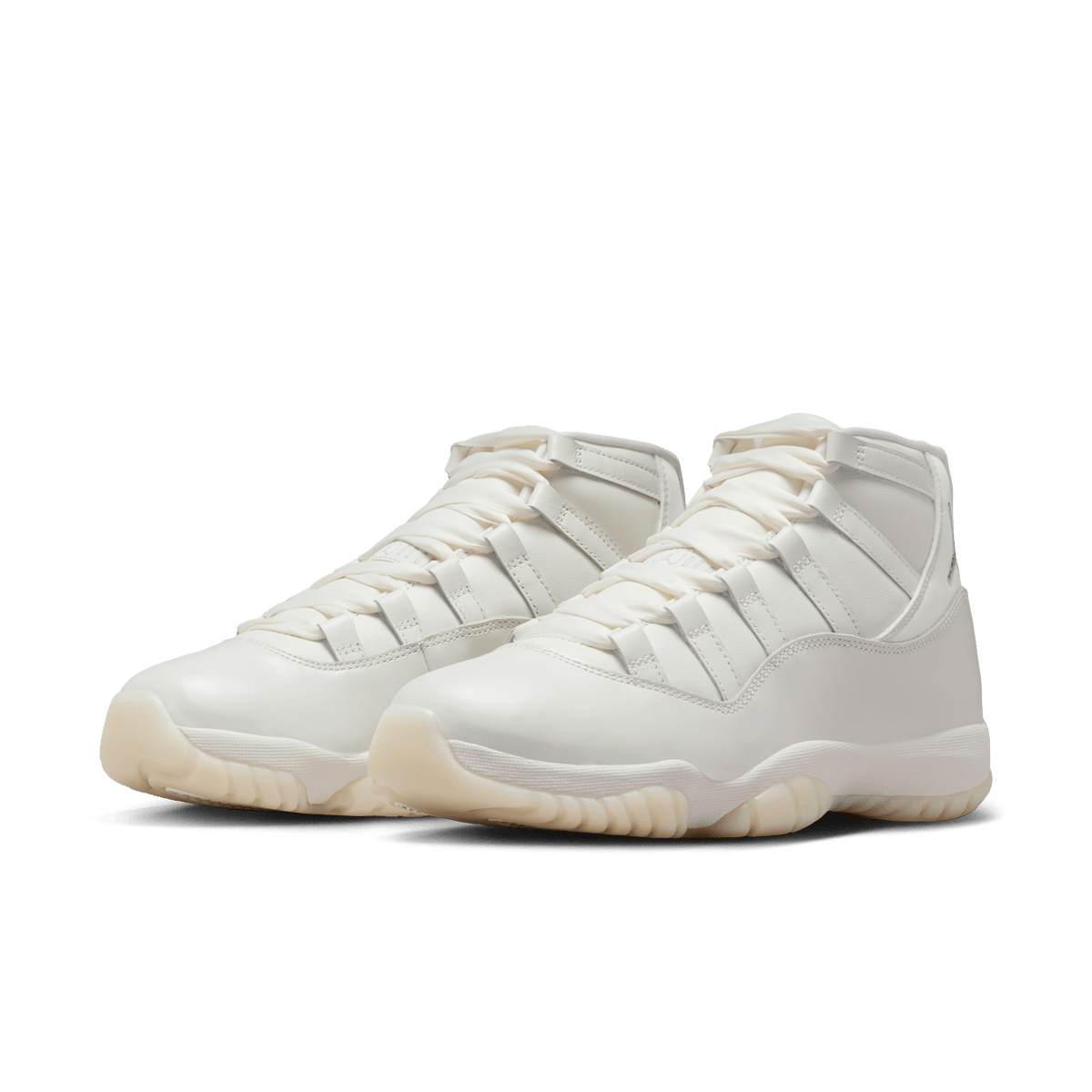 Jordan 11 Retro Pearl (Women's) – AR0715-110-44 – product view 2