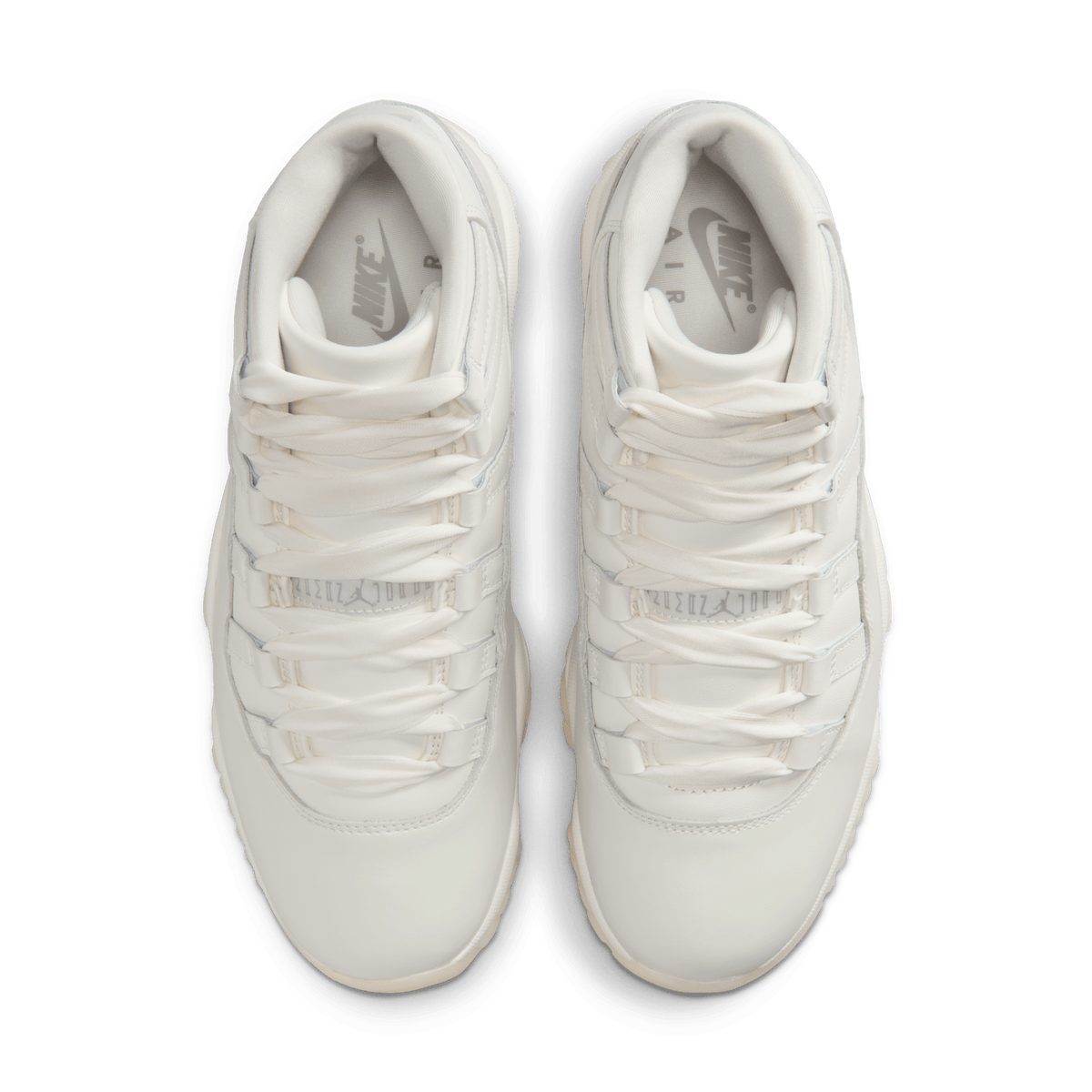 Jordan 11 Retro Pearl (Women's) – AR0715-110-44 – product view 3