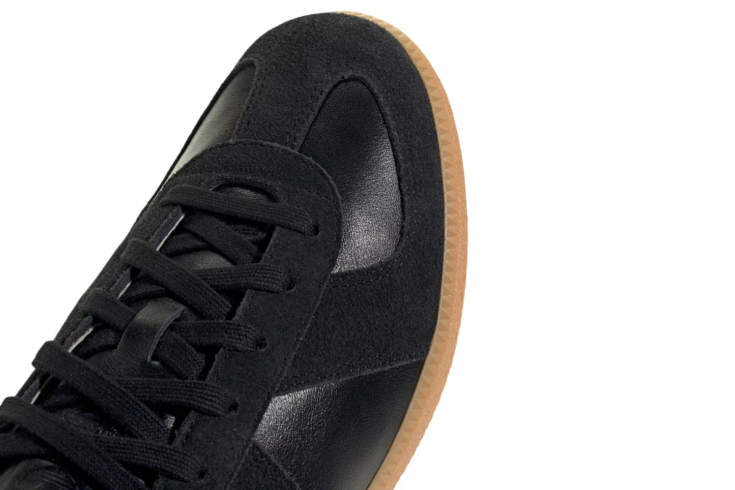 adidas BW Army Lux – Core Black / Gum