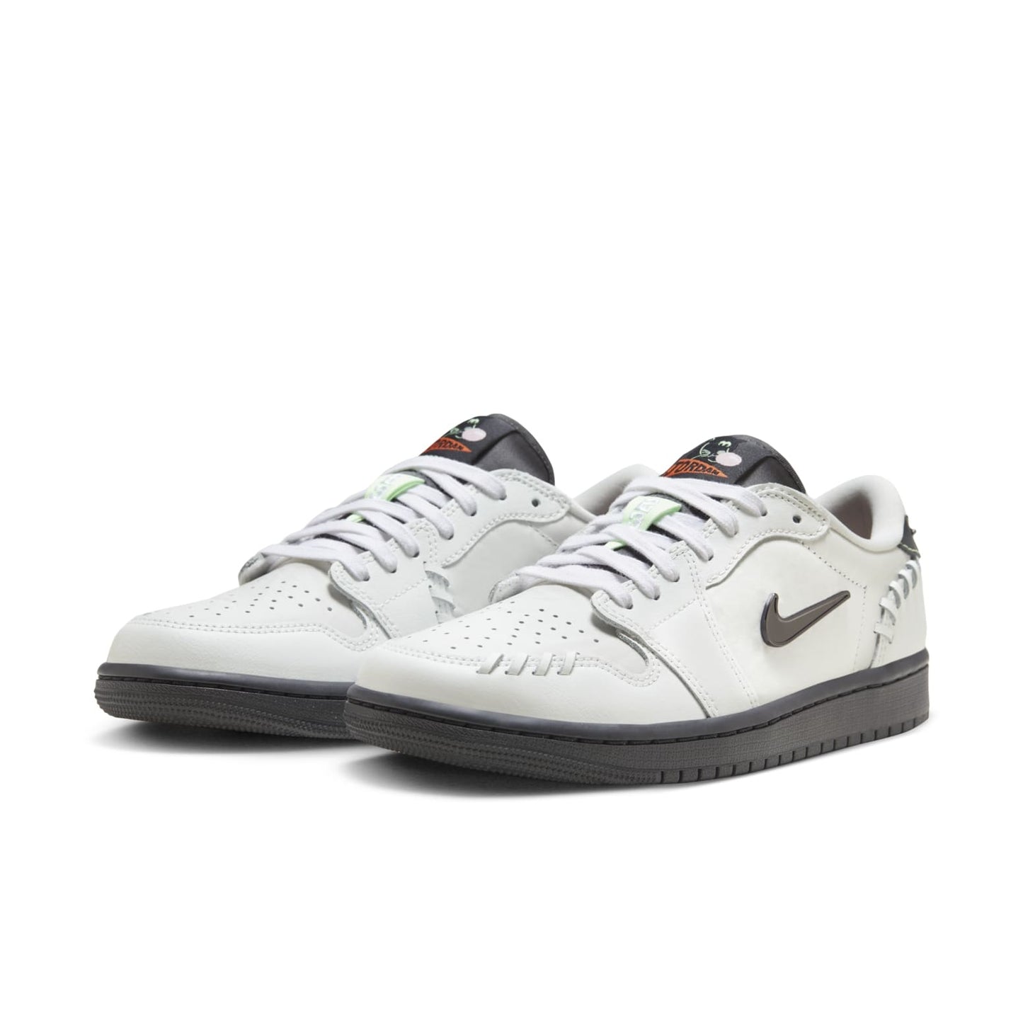 Air Jordan 1 MM Low „Phantom Dust Metallic Dark Grey”