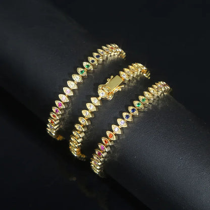 Naszyjnik z zawieszką Iced Out Eye Charm w kształcie łańcuszka tenisowego – pozłacana tęcza i białe cyrkonie