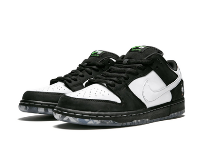 Buty sportowe Nike SB Dunk Low Pro OG QS „Panda Pigeon”.