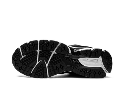 New Balance 2002R “Black/Gunmetal” Sneakers | Luxem Swiss Official Pair