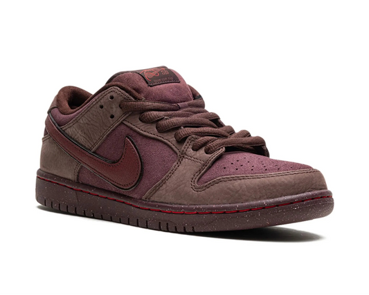 Buty sportowe Nike SB Dunk Low „City of Love”