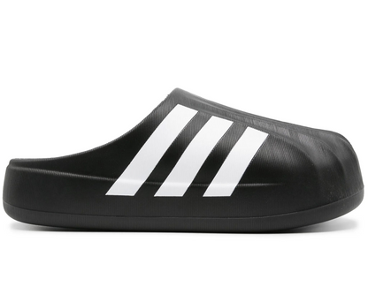 Klapki adidas Superstar z noskiem w kształcie muszli