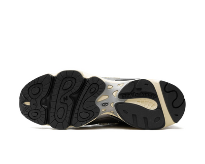 Metaliczne buty sportowe New Balance 1000