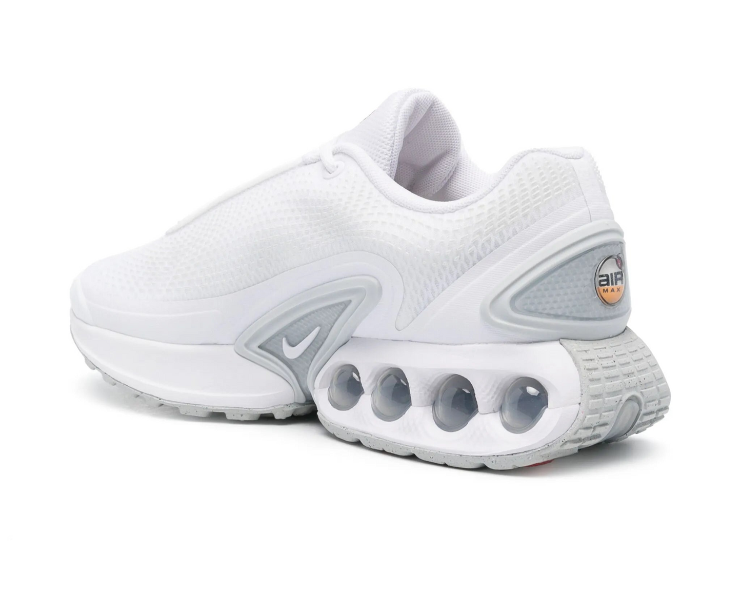 Nike Air Max Dn „Triple White” – elegancka, minimalistyczna wydajność