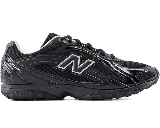 New Balance 204L Black Timberwolf – Premium All-Black Sneakers