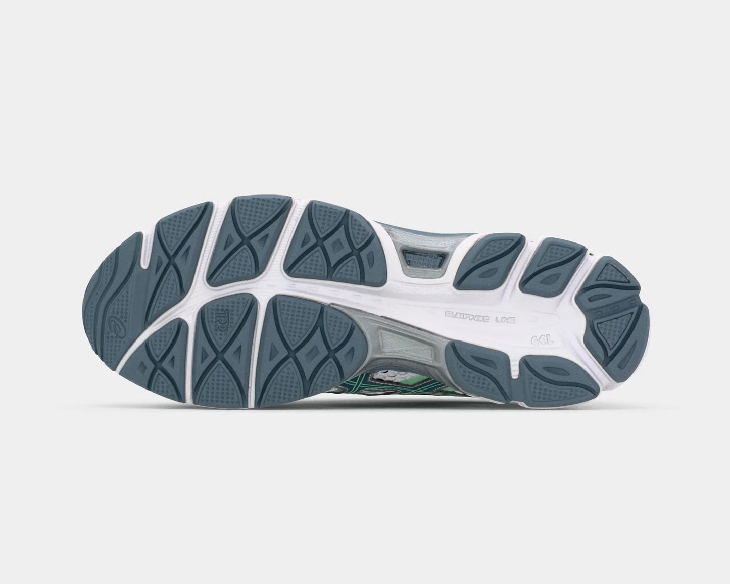 ASICS GEL Cumulus 16 – White/Ironclad | Premium Trainers