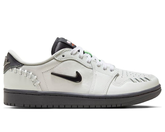 Air Jordan 1 MM Low „Phantom Dust Metallic Dark Grey”