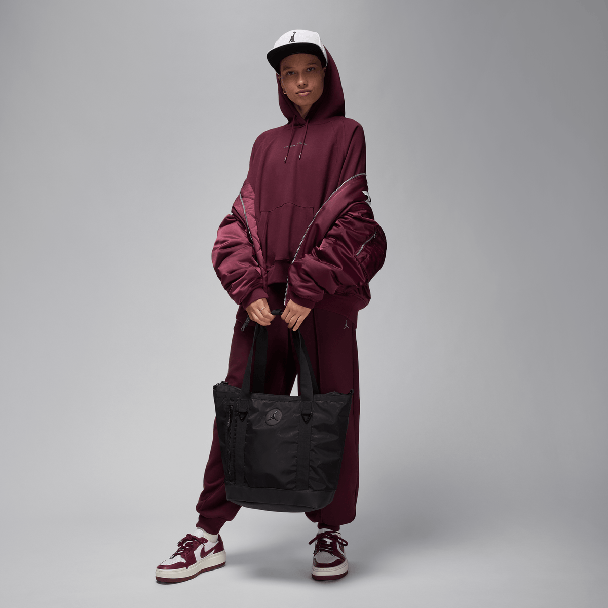 Jordan Sport Women's Graphic Fleece Hoodie Night Maroon/Stealth – FN5125-681-XS – product view 5