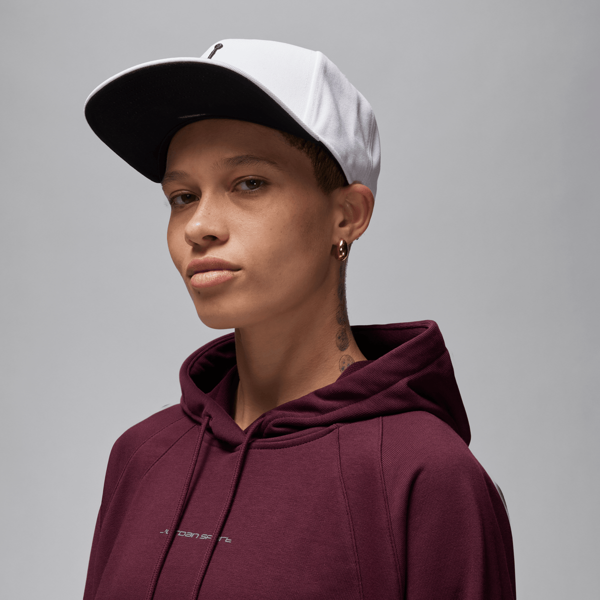 Jordan Sport Women's Graphic Fleece Hoodie Night Maroon/Stealth – FN5125-681-XS – product view 3