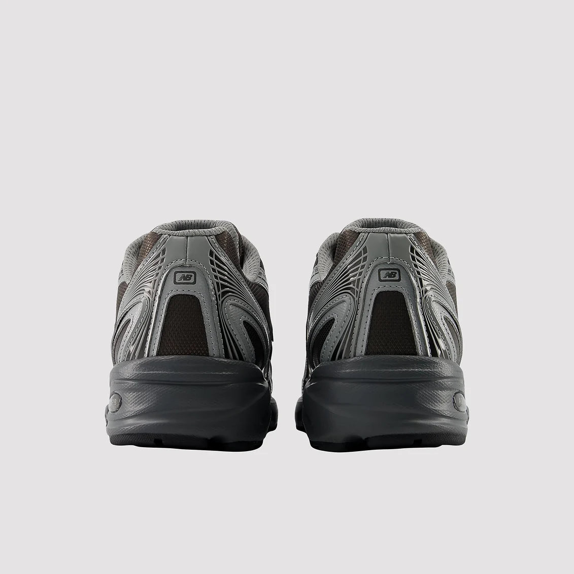 New Balance 740 Black Metallic