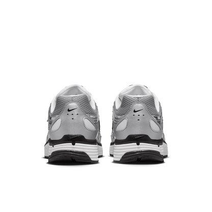 Nike P-6000 Metallic Silver – Sneakers