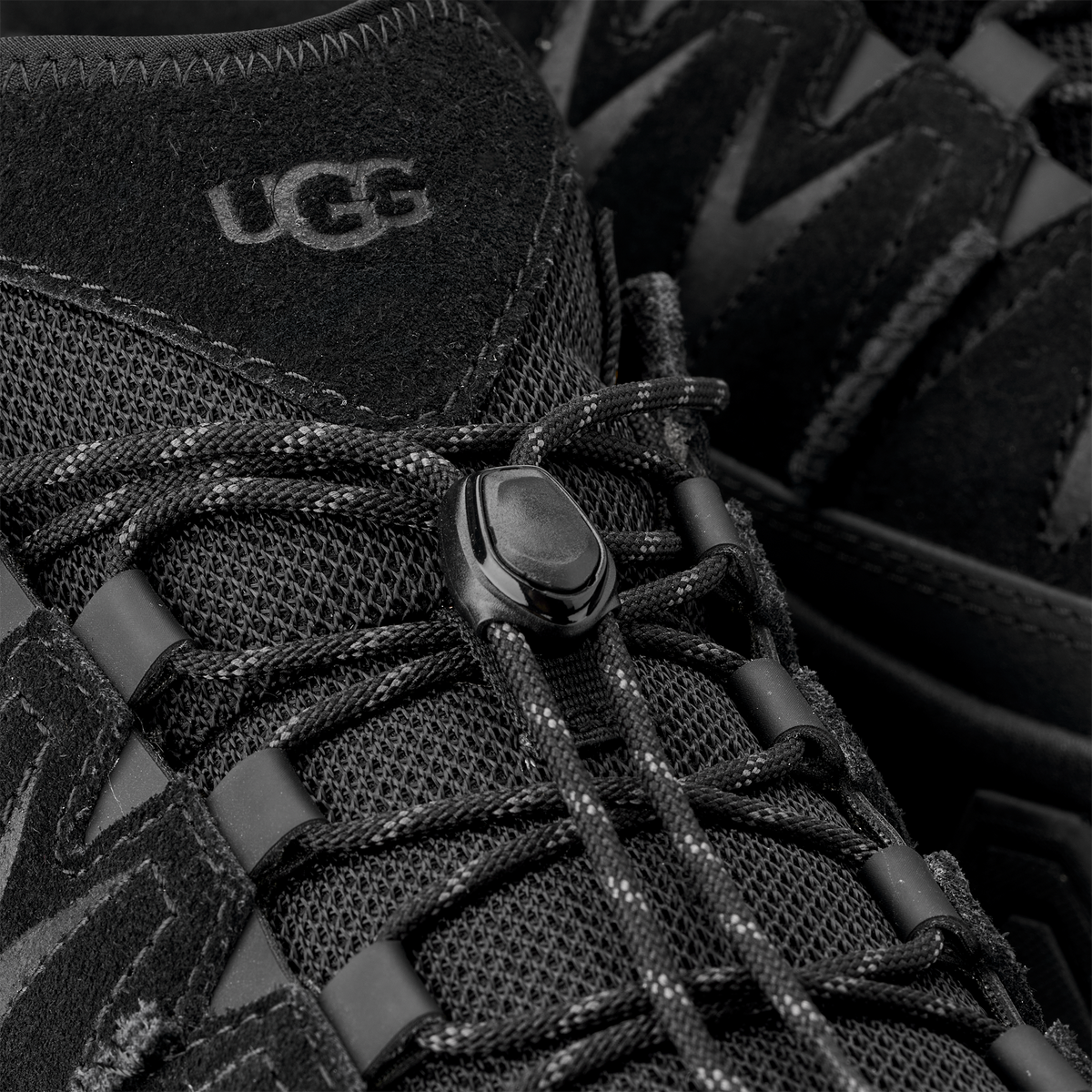 UGG CapTrail Low Black – 1158252-BLK-40 – product view 4