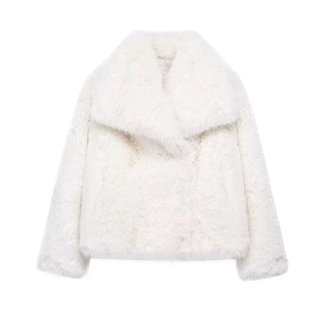 Plush Faux-Fur Short Winter Jacket – Elegant Warm Edition