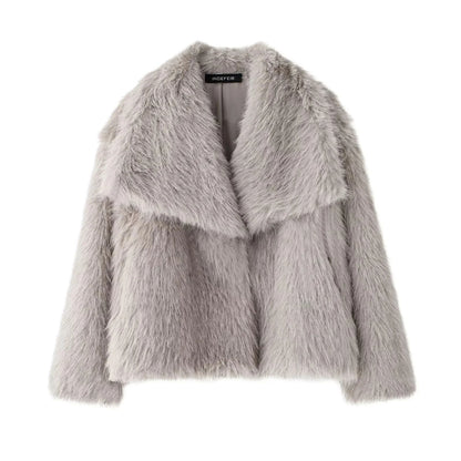 Plush Faux-Fur Short Winter Jacket – Elegant Warm Edition