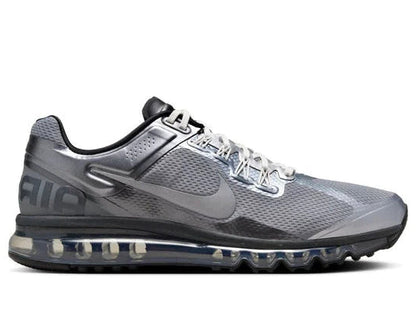 The Nike Air Max 2013 in dark grey