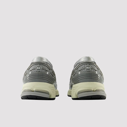 New Balance 1906L Metallic Silver – Loafers