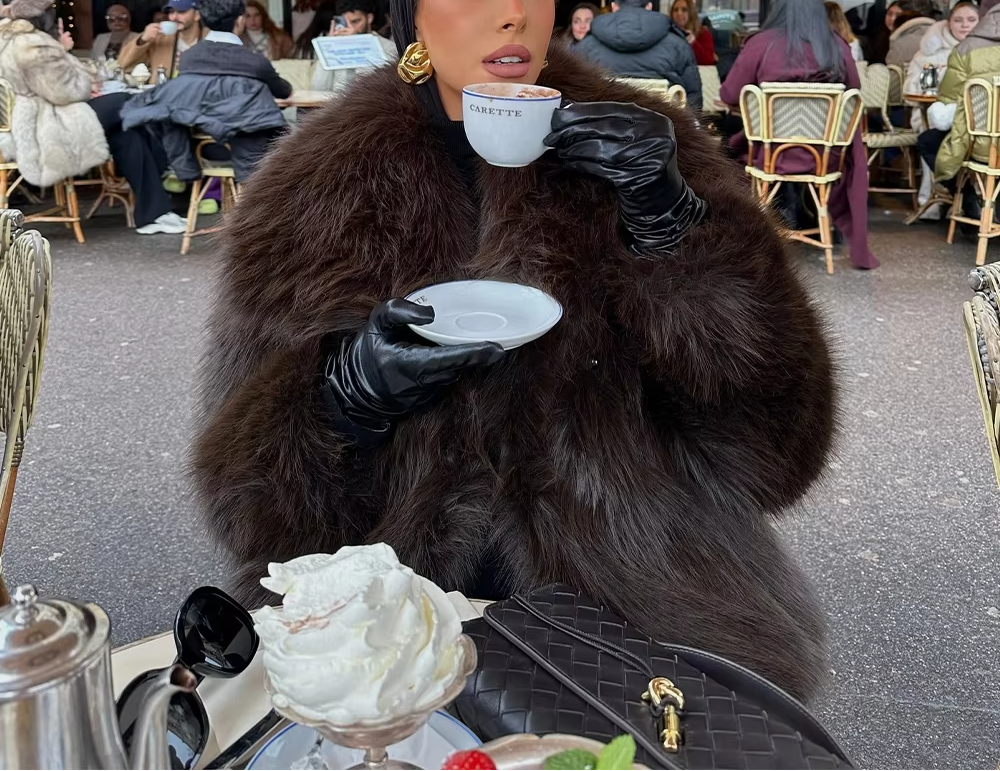 Plush Faux-Fur Winter Jacket – Short Elegant Edition