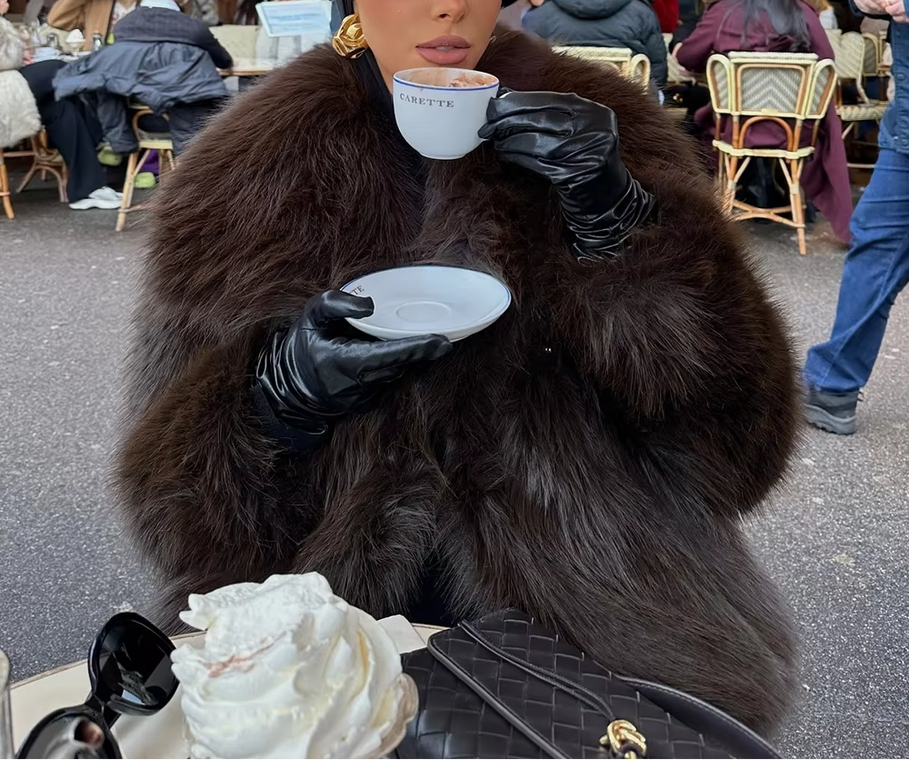 Plush Faux-Fur Winter Jacket – Short Elegant Edition