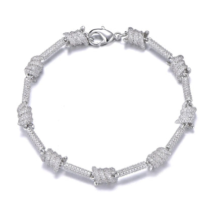 „Eternal Ice Knot™” – złota bransoletka z białego złota z efektem lodu