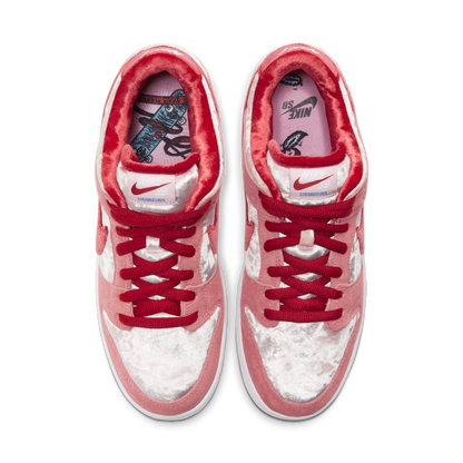 SB Dunk Low Strangelove
