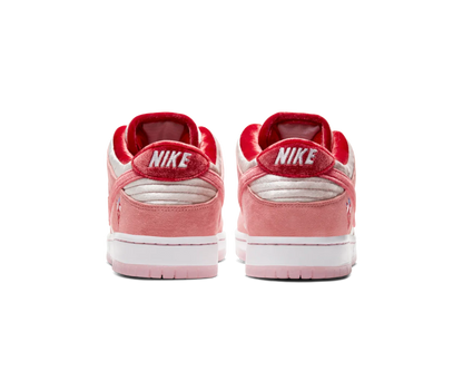 SB Dunk Low Strangelove